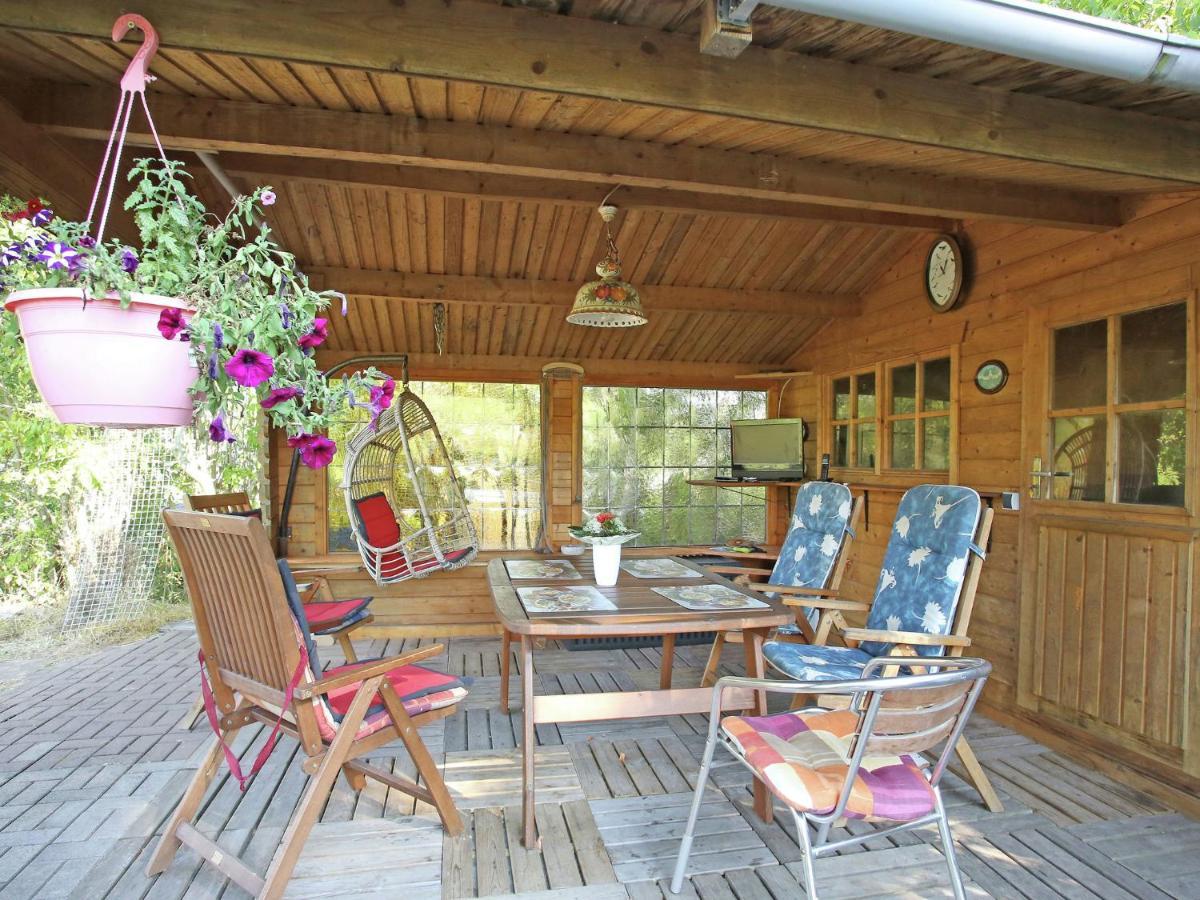 Secluded Apartment In Medebach With Terrace ภายนอก รูปภาพ