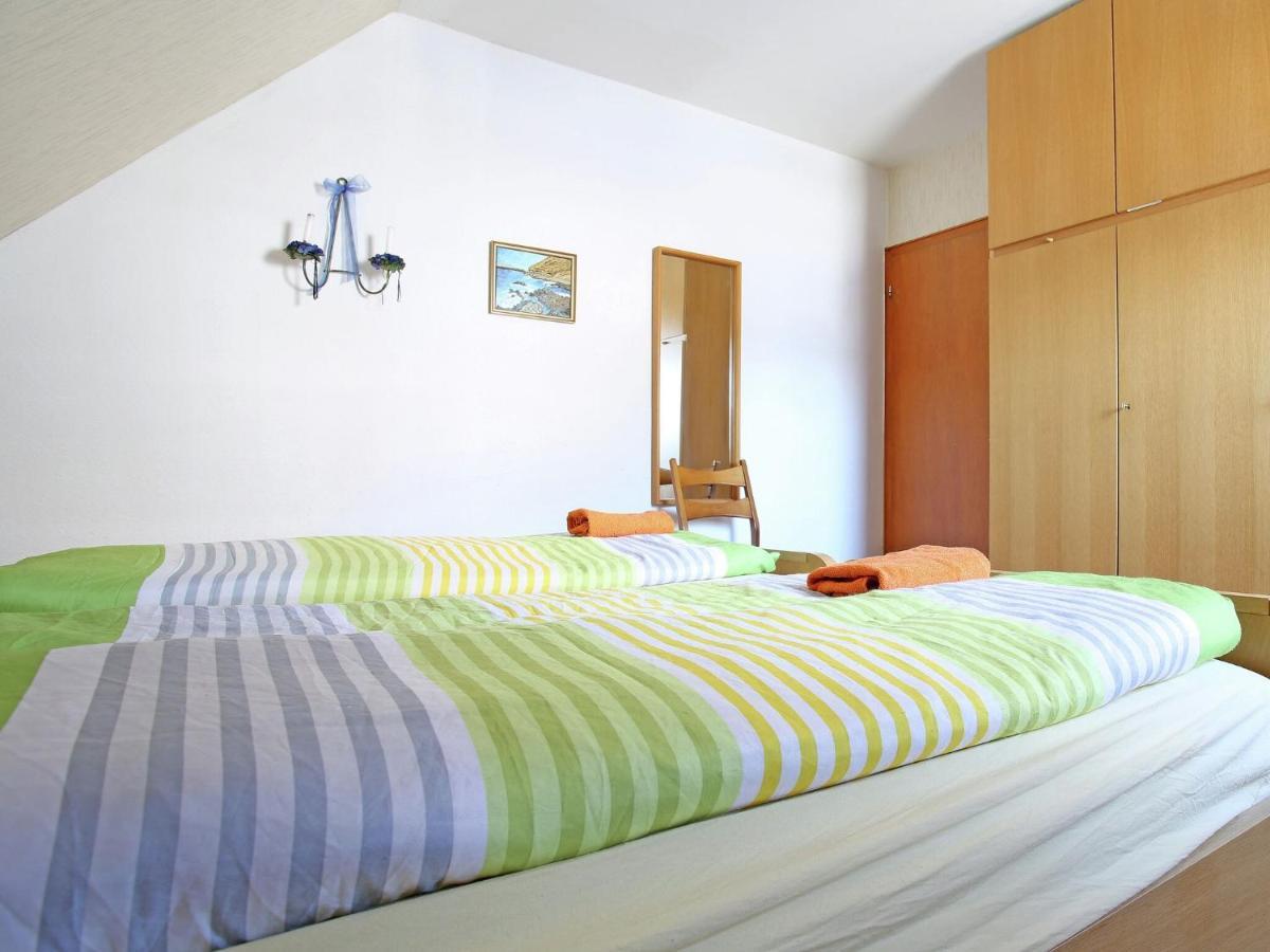 Secluded Apartment In Medebach With Terrace ภายนอก รูปภาพ