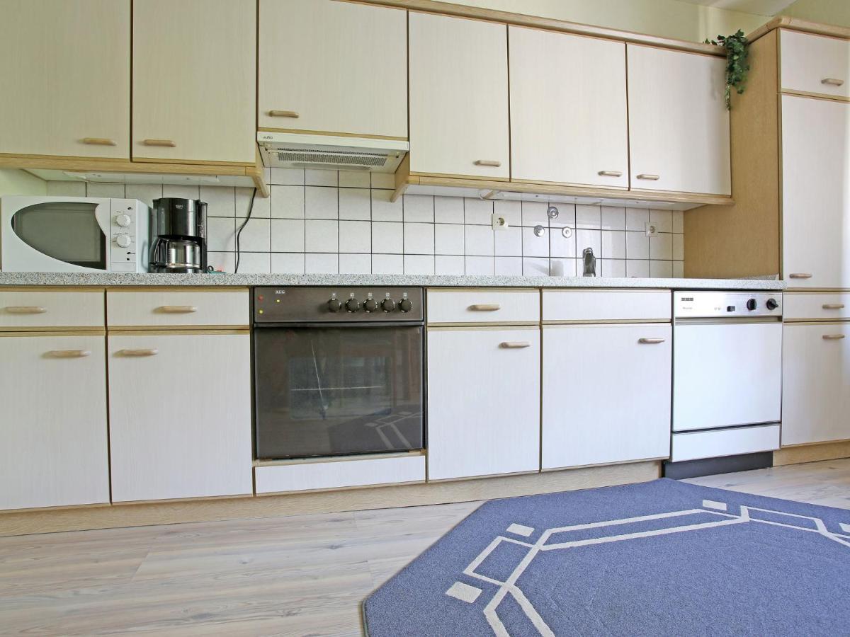 Secluded Apartment In Medebach With Terrace ภายนอก รูปภาพ