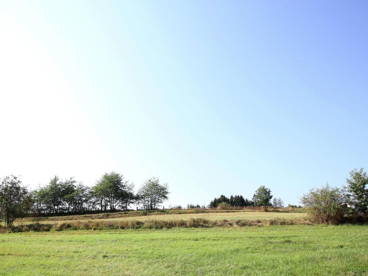 Secluded Apartment In Medebach With Terrace ภายนอก รูปภาพ